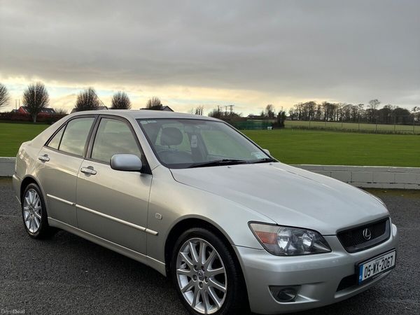Lexus IS Saloon, Petrol, 2005, Silver