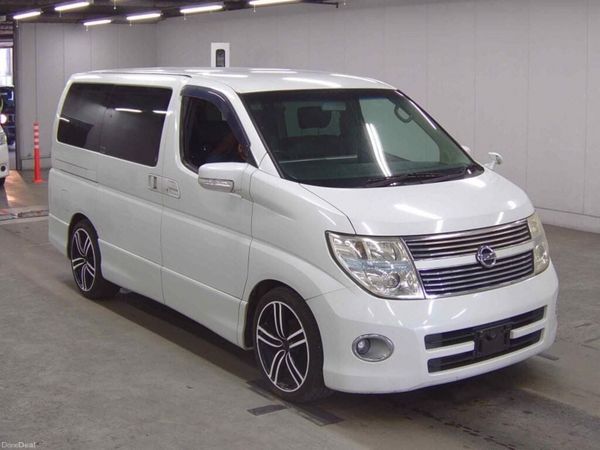 Nissan Elgrand MPV, Petrol, 2009, White