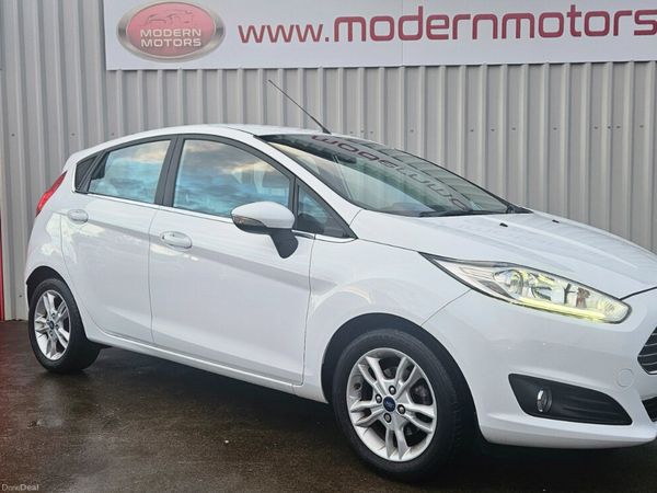Ford Fiesta Hatchback, Petrol, 2016, White