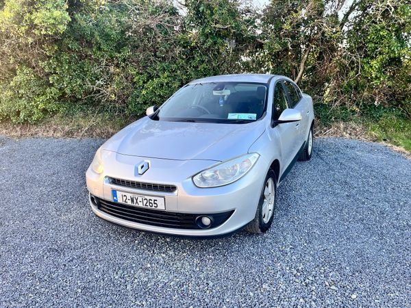Renault Fluence Saloon, Diesel, 2012, Silver