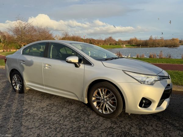 Toyota Avensis Saloon, Diesel, 2015, Silver