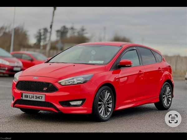 Ford Focus Hatchback, Diesel, 2018, Red