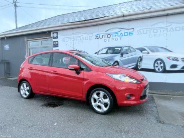 Ford Fiesta Hatchback, Petrol, 2010, Red