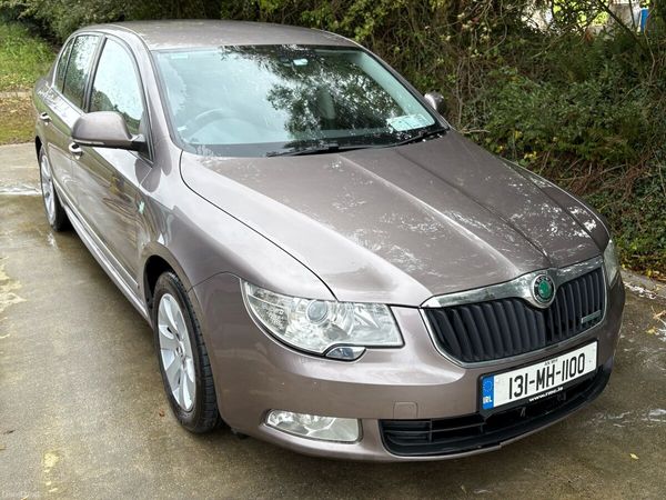 Skoda Superb Saloon, Diesel, 2013, Purple