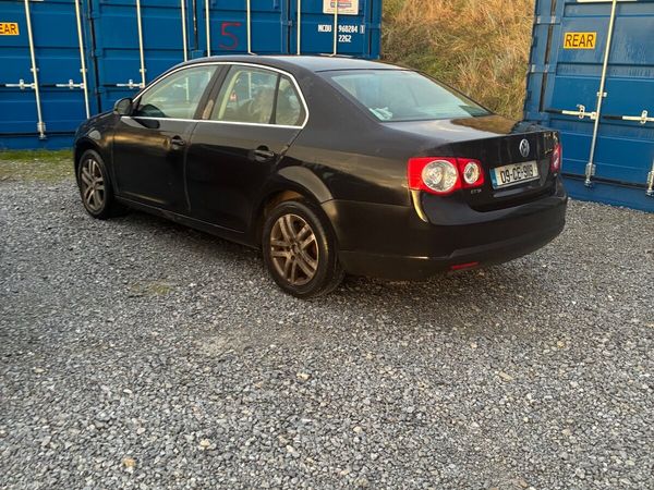 Volkswagen Jetta Saloon, Diesel, 2009, Black