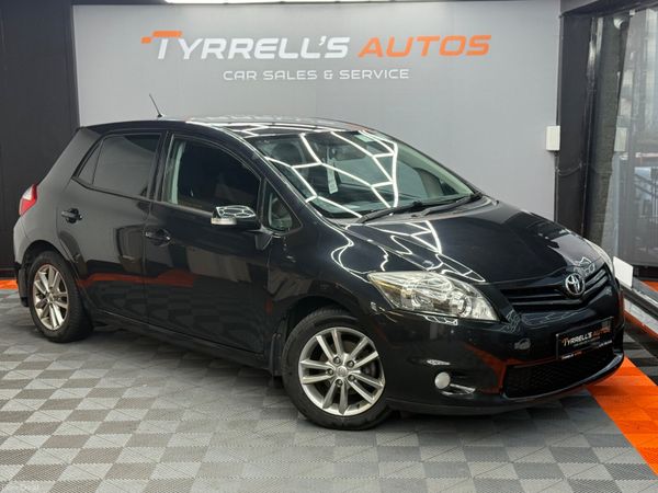 Toyota Auris Hatchback, Diesel, 2011, Black