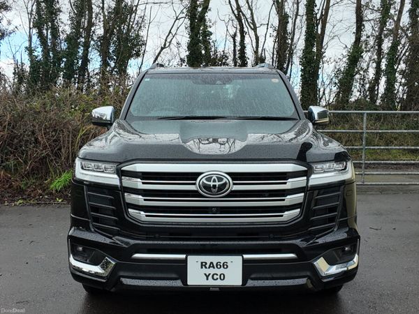 TOYOTA LANDCRUISER  LC300 - 2024 - DEMO MODEL