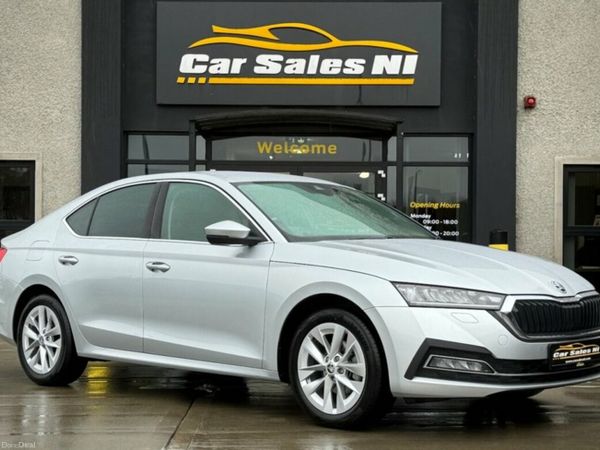 Skoda Octavia Hatchback, Diesel, 2024, Silver