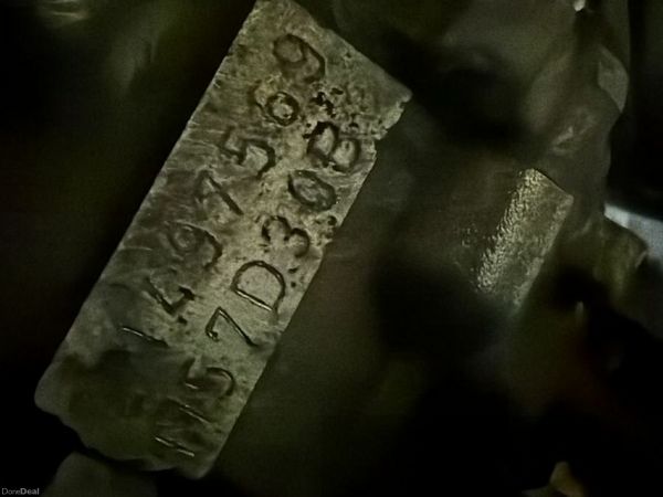 Toyota Auris Hatchback, Petrol, 2011, Red