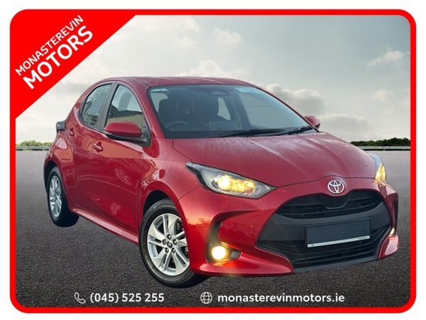Toyota Yaris Hatchback, Petrol Hybrid, 2024, Red