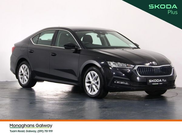 Skoda Octavia Saloon, Diesel, 2023, Black