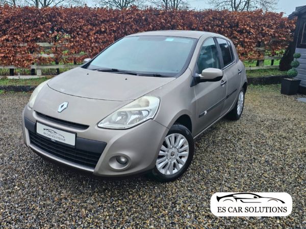 Renault Clio Hatchback, Petrol, 2011, Gold