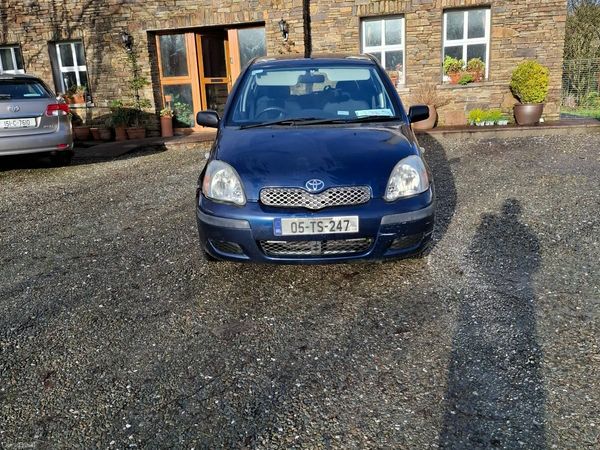 Toyota Yaris Hatchback, Petrol, 2005, Blue