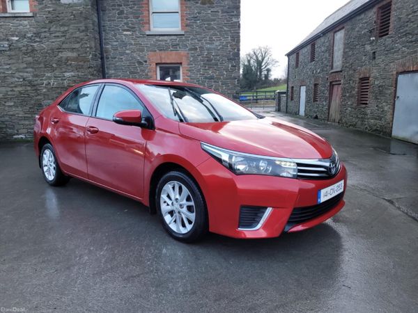 Toyota Corolla Saloon, Diesel, 2014, Red