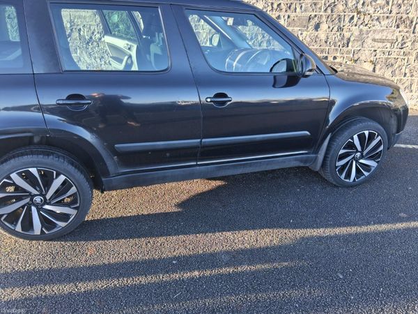 Skoda Yeti SUV, Diesel, 2013, Black