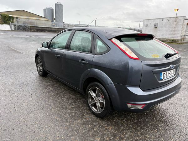 Ford Focus Hatchback, Diesel, 2010, Grey