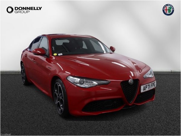 Alfa Romeo Giulia Saloon, Petrol, 2022, Red