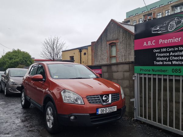 Nissan Qashqai Hatchback, Petrol, 2008, Red