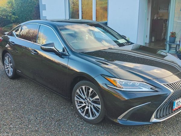 Lexus ES Saloon, Petrol Hybrid, 2019, Black