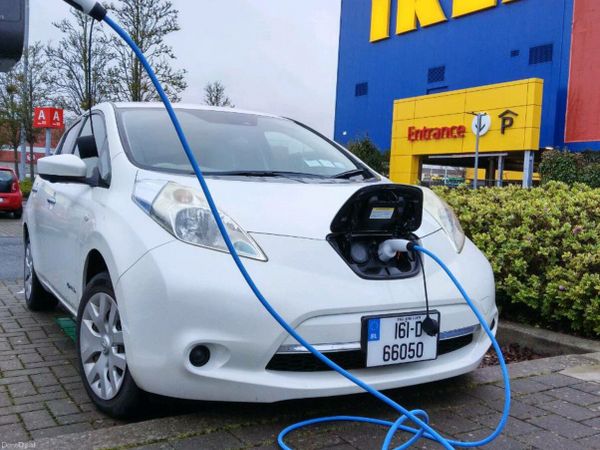 Nissan Leaf Hatchback, Electric, 2016, White