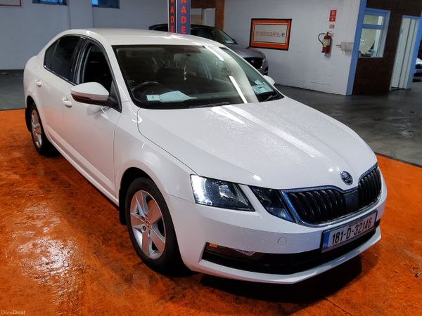 Skoda Octavia Saloon, Petrol, 2018, White