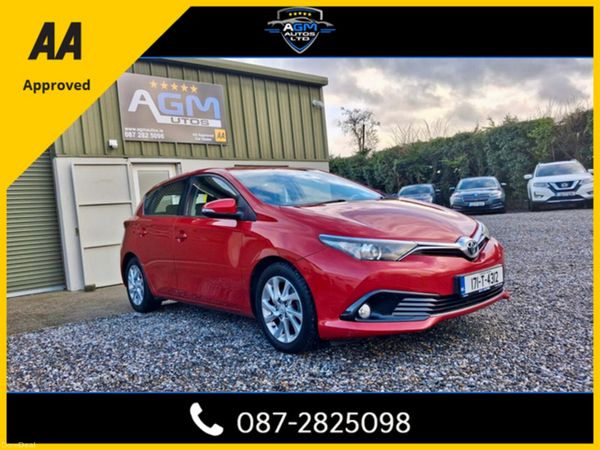 Toyota Auris Hatchback, Diesel, 2017, Red