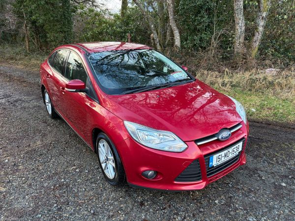 Ford Focus Saloon, Diesel, 2015, Red