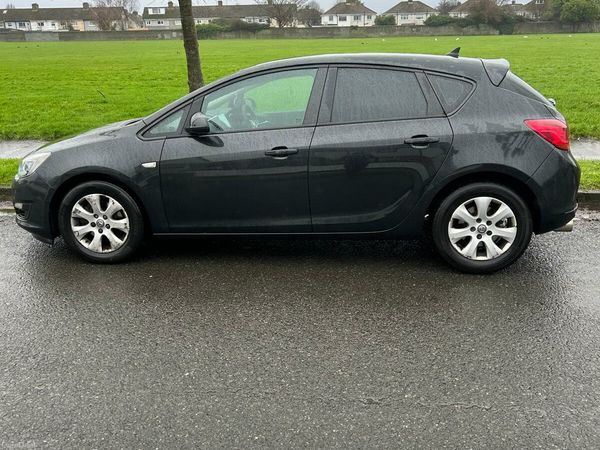 Vauxhall Astra Hatchback, Diesel, 2014, Black