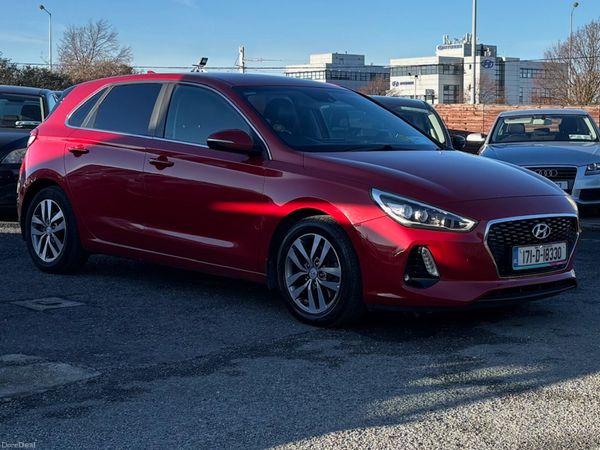 Hyundai i30 Hatchback, Petrol, 2017, Red