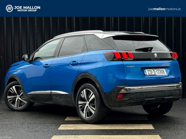 Peugeot 3008 MPV, Petrol, 2023, Blue