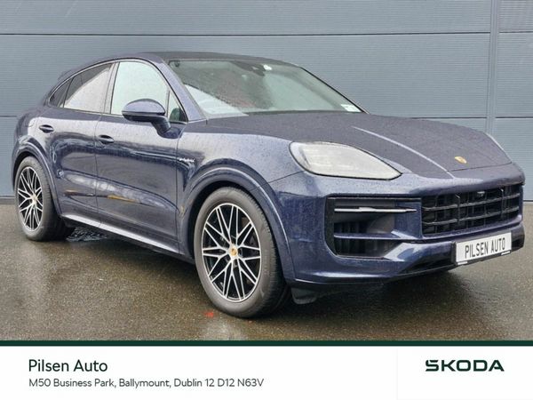 Porsche Cayenne SUV, Petrol Plug-in Hybrid, 2024, Blue