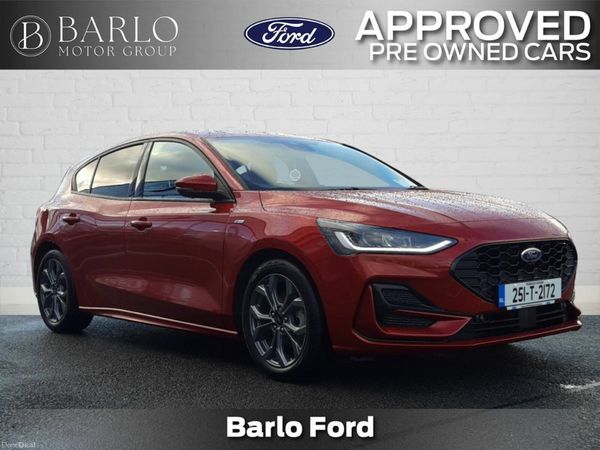 Ford Focus Hatchback, Petrol Hybrid, 2025, Red