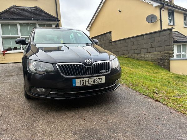 Skoda Superb Hatchback, Diesel, 2015, Black