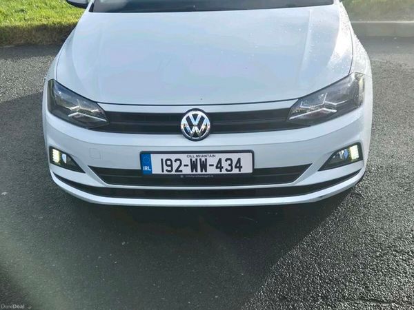 Volkswagen Polo Hatchback, Petrol, 2019, White