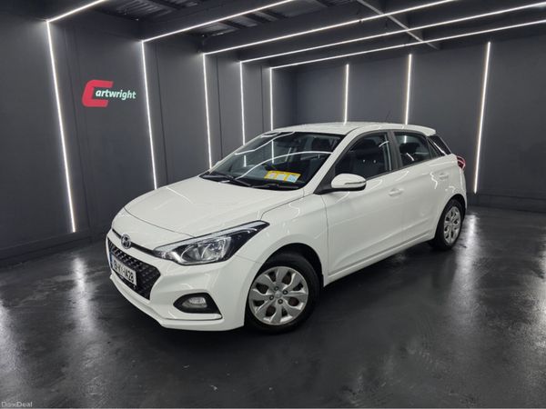 Hyundai i20 Hatchback, Petrol, 2019, White