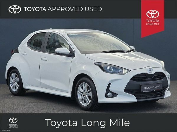Toyota Yaris Hatchback, Petrol Hybrid, 2023, White