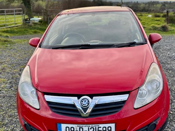 Vauxhall Corsa Hatchback, Diesel, 2009, Red