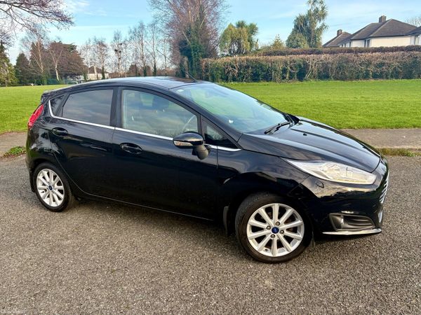 Ford Fiesta Hatchback, Petrol, 2017, Black