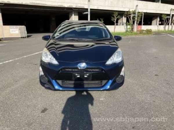 Toyota Aqua Hatchback, Petrol Hybrid, 2016, Blue