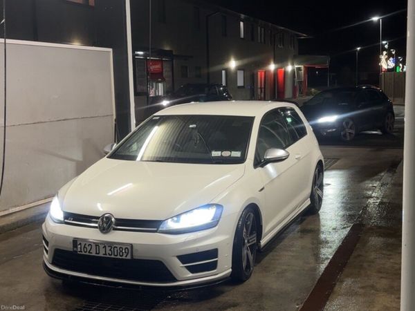 Volkswagen Golf Estate, Petrol, 2016, White