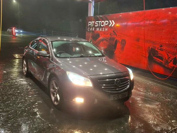 Vauxhall Insignia Hatchback, Diesel, 2012, Grey