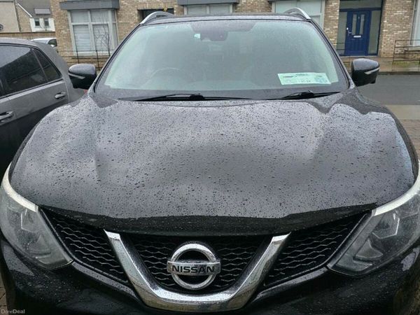 Nissan Qashqai Hatchback, Diesel, 2014, Black