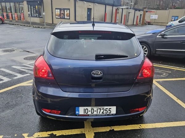 Kia Ceed Hatchback, Diesel, 2010, Blue