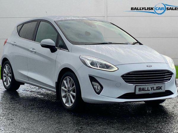 Ford Fiesta Hatchback, Petrol, 2019, White