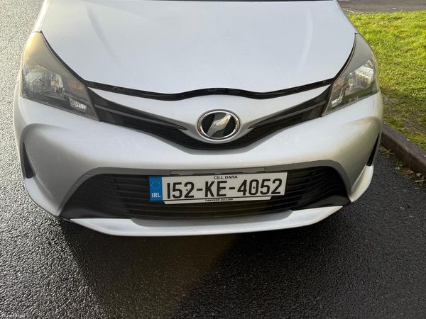 Toyota Vitz Hatchback, Petrol, 2015, White