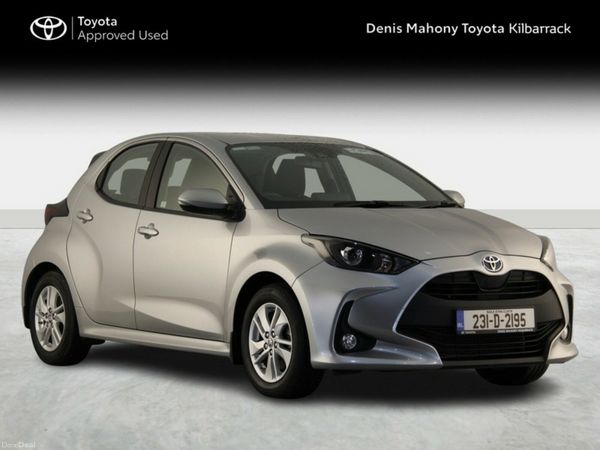 Toyota Yaris Hatchback, Petrol Hybrid, 2023, Silver