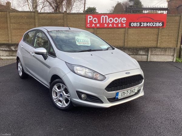 Ford Fiesta Hatchback, Petrol, 2017, Grey