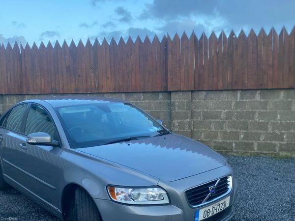 Volvo S40 Saloon, Diesel, 2008, Grey