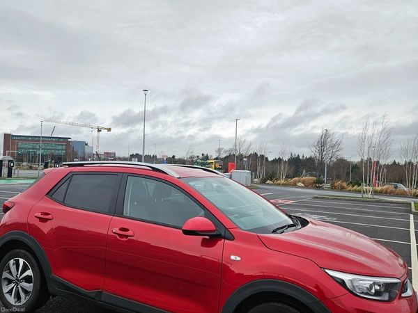 Kia Stonic Estate/Jeep, Petrol, 2023, Red
