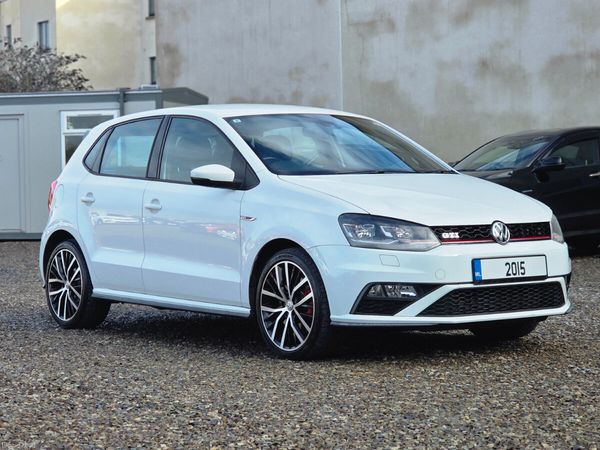 Volkswagen Polo Hatchback, Petrol, 2015, White